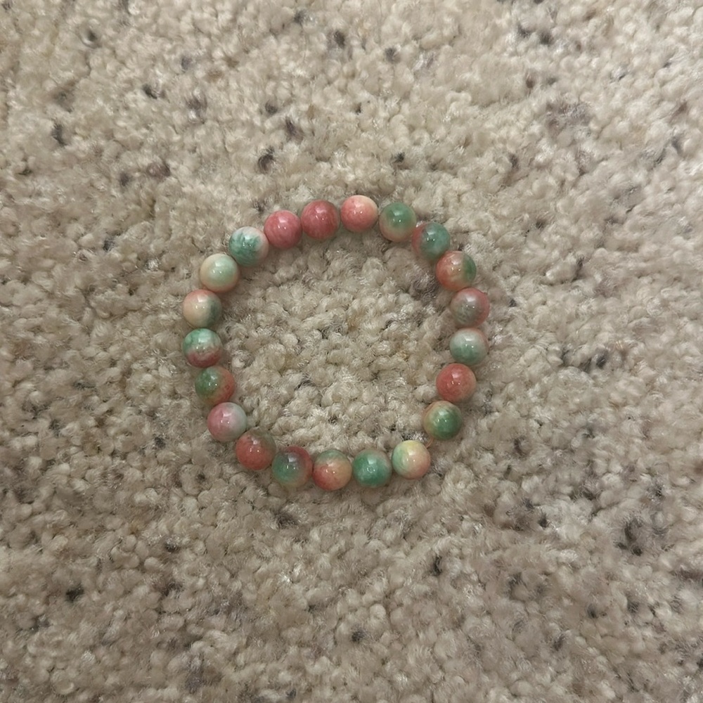 Friendship bracelet with elastic band